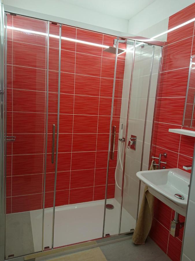 Retro Vila Guest House Slusovice Ngoại thất bức ảnh