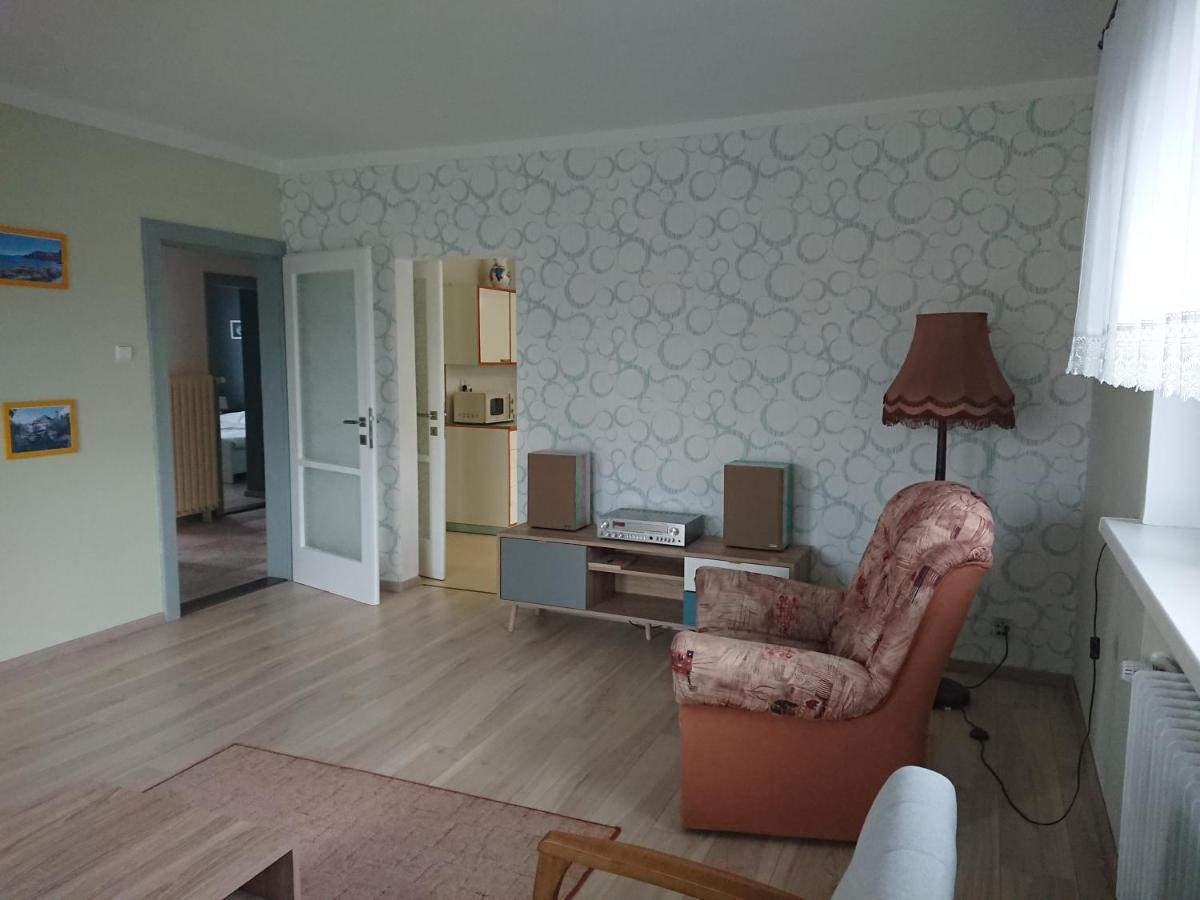 Retro Vila Guest House Slusovice Ngoại thất bức ảnh